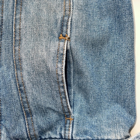 Refuge Medium Blue Denim Burton Front Cropped Jacket Size S - Picture 4 of 6